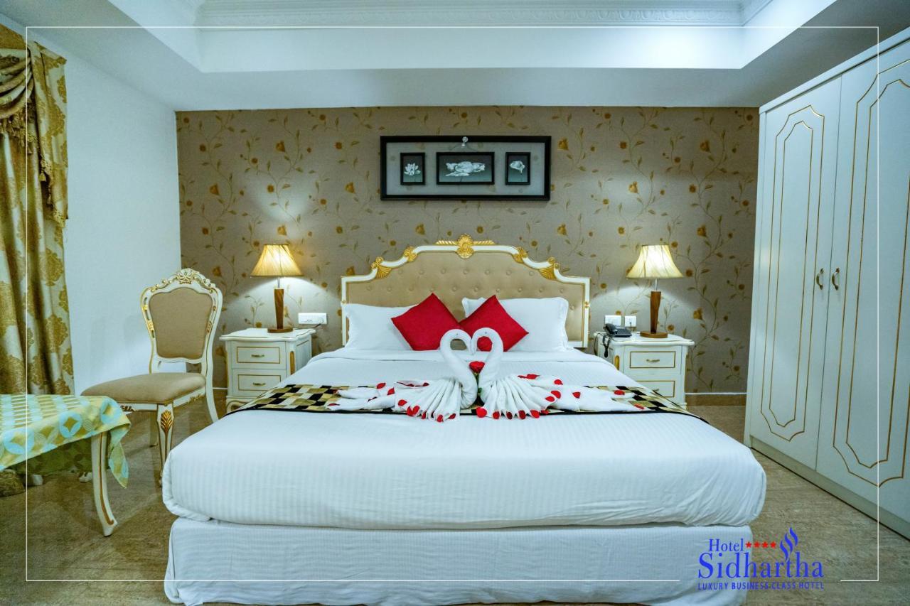 Hotel Sidhartha Chalakudy Kizhake Chālakudi Dış mekan fotoğraf