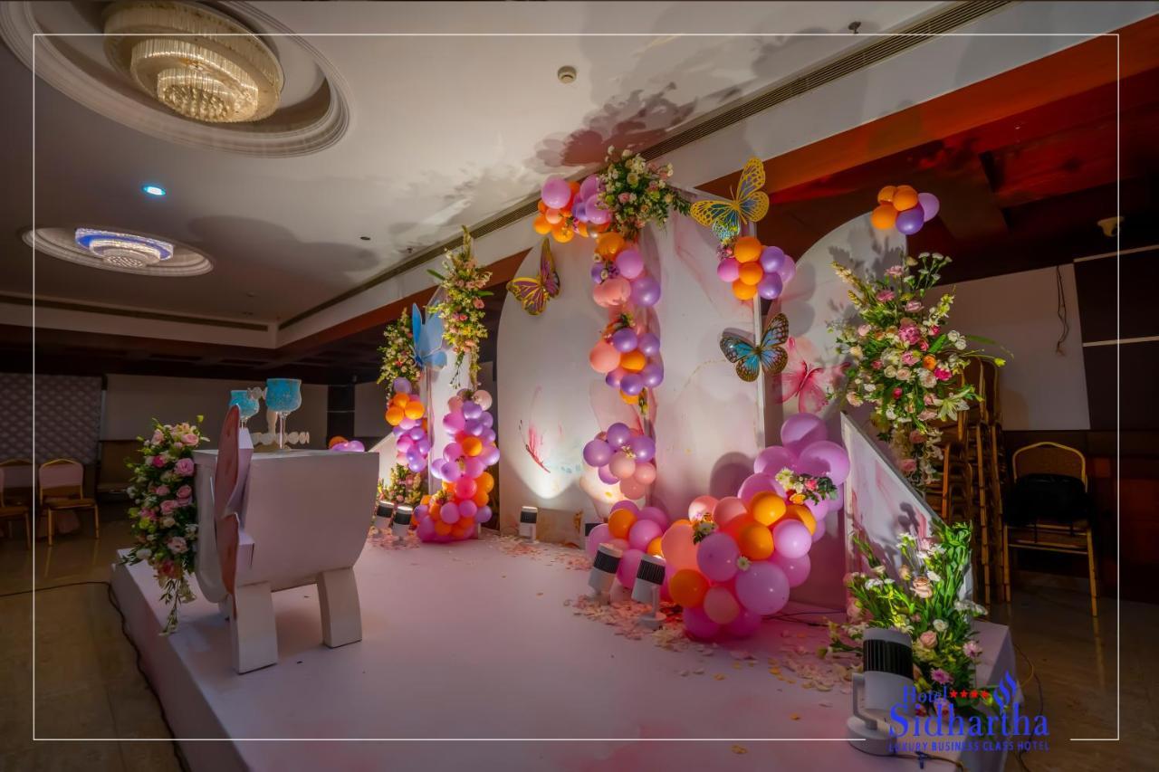 Hotel Sidhartha Chalakudy Kizhake Chālakudi Dış mekan fotoğraf