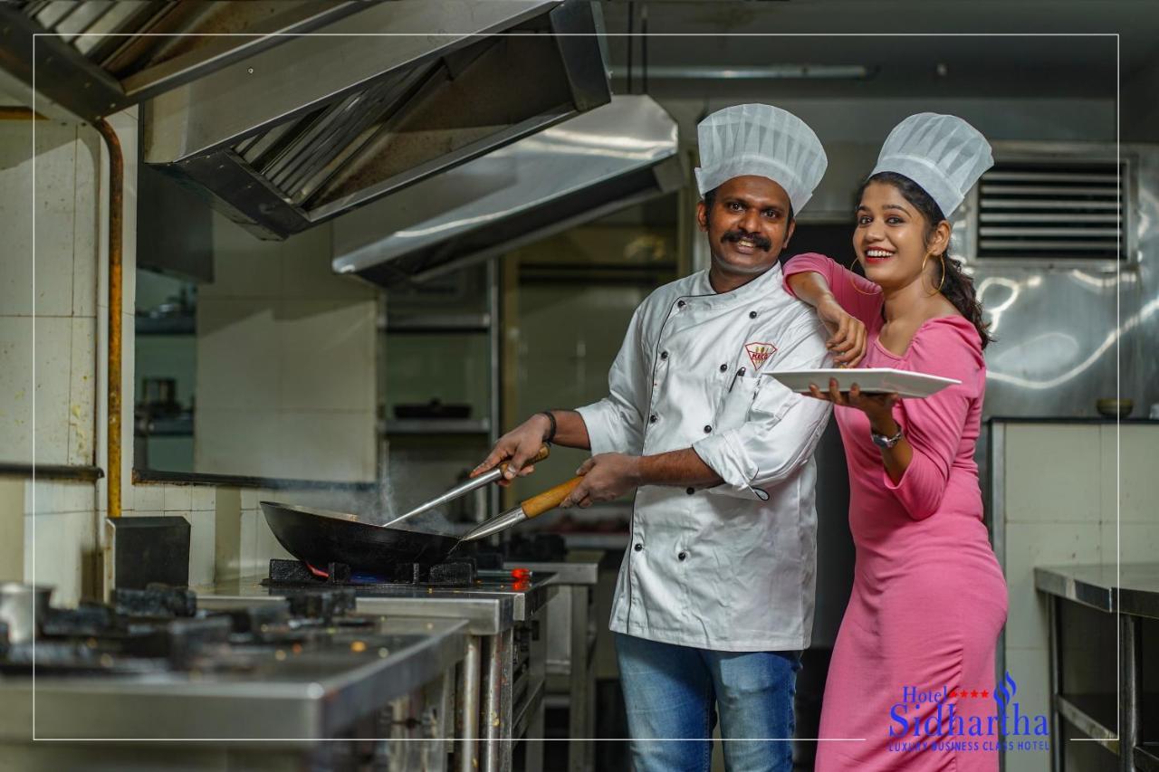 Hotel Sidhartha Chalakudy Kizhake Chālakudi Dış mekan fotoğraf