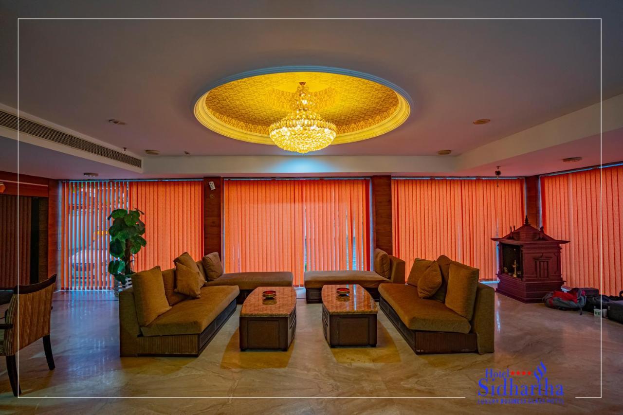 Hotel Sidhartha Chalakudy Kizhake Chālakudi Dış mekan fotoğraf