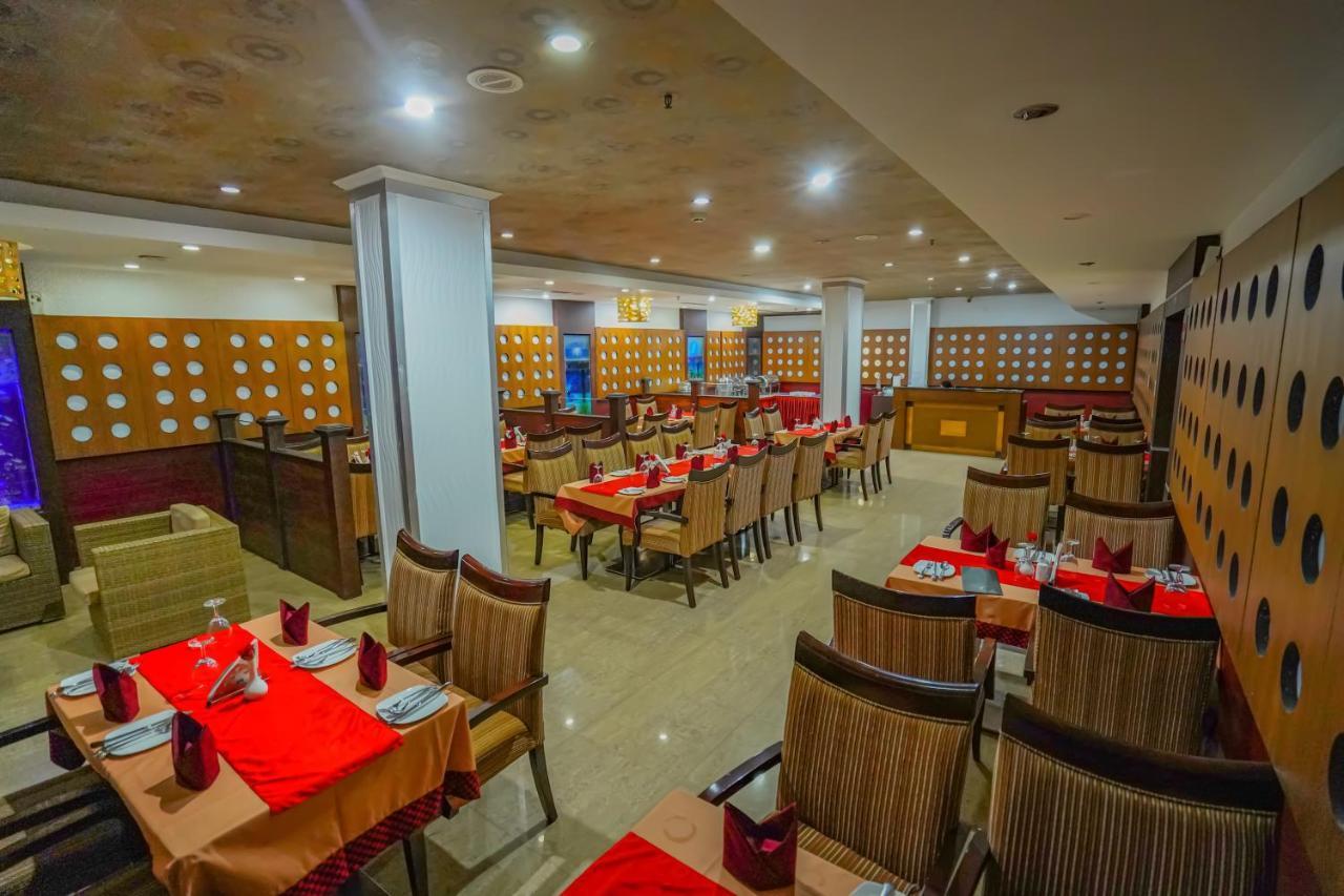 Hotel Sidhartha Chalakudy Kizhake Chālakudi Dış mekan fotoğraf
