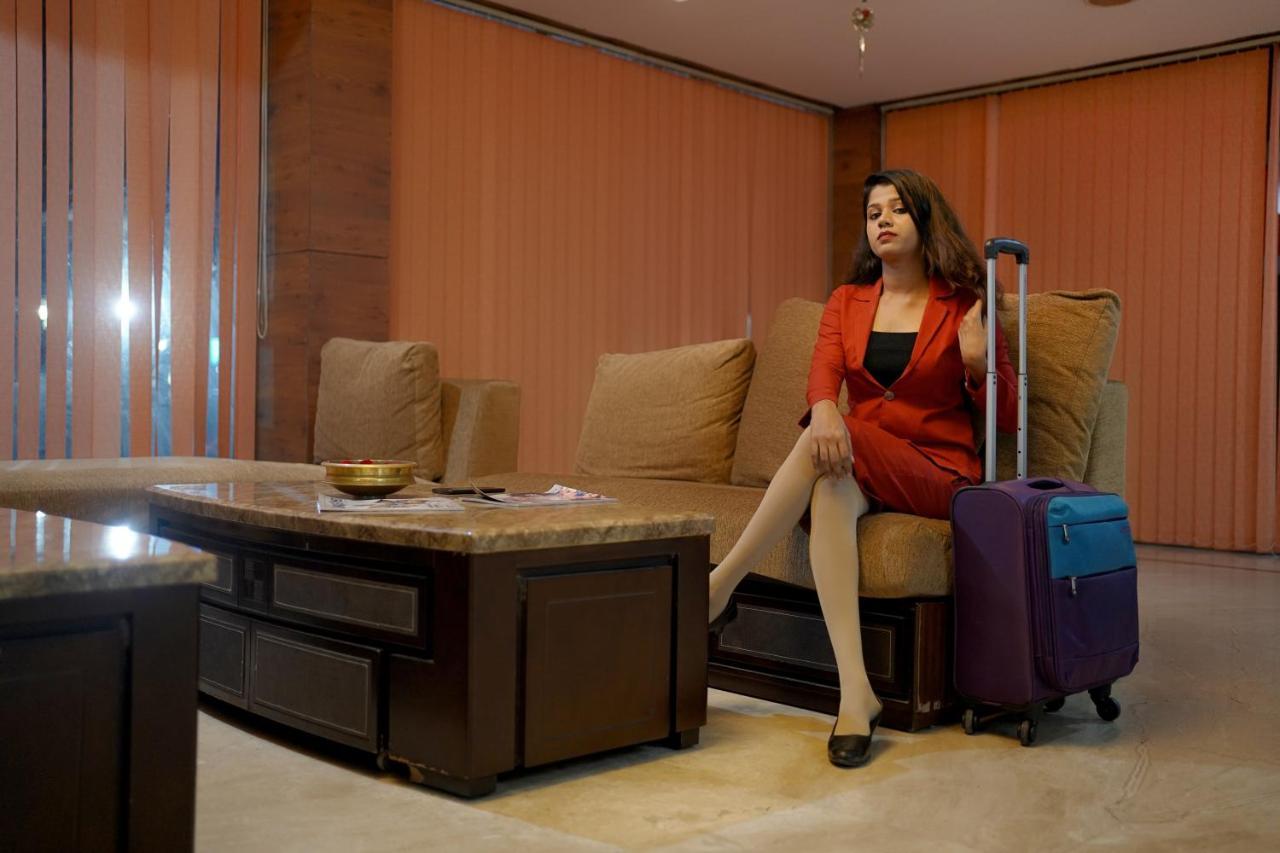 Hotel Sidhartha Chalakudy Kizhake Chālakudi Dış mekan fotoğraf