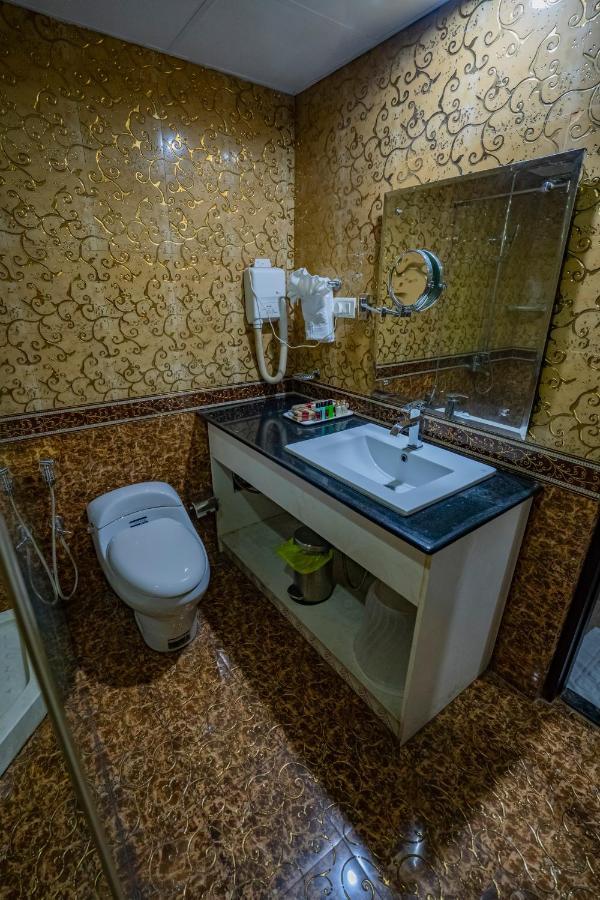 Hotel Sidhartha Chalakudy Kizhake Chālakudi Dış mekan fotoğraf